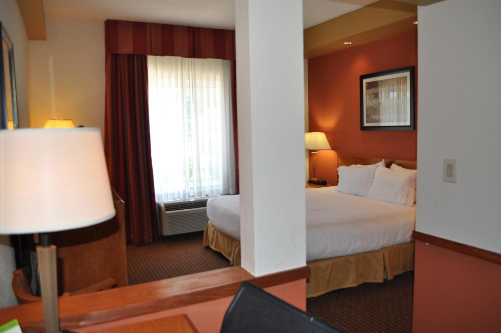 Holiday Inn Express Williamston By Ihg Exterior foto